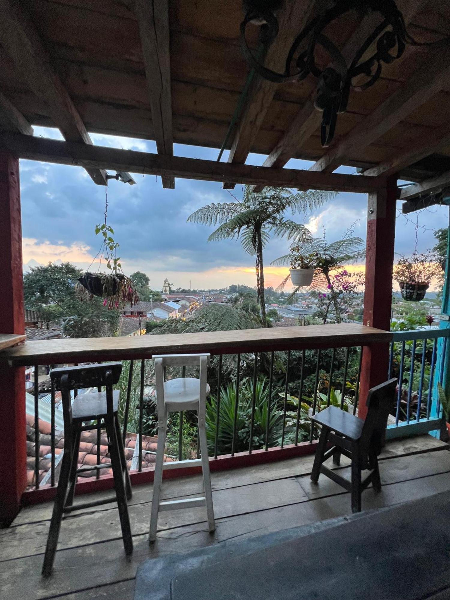 Atardecer De Hotel